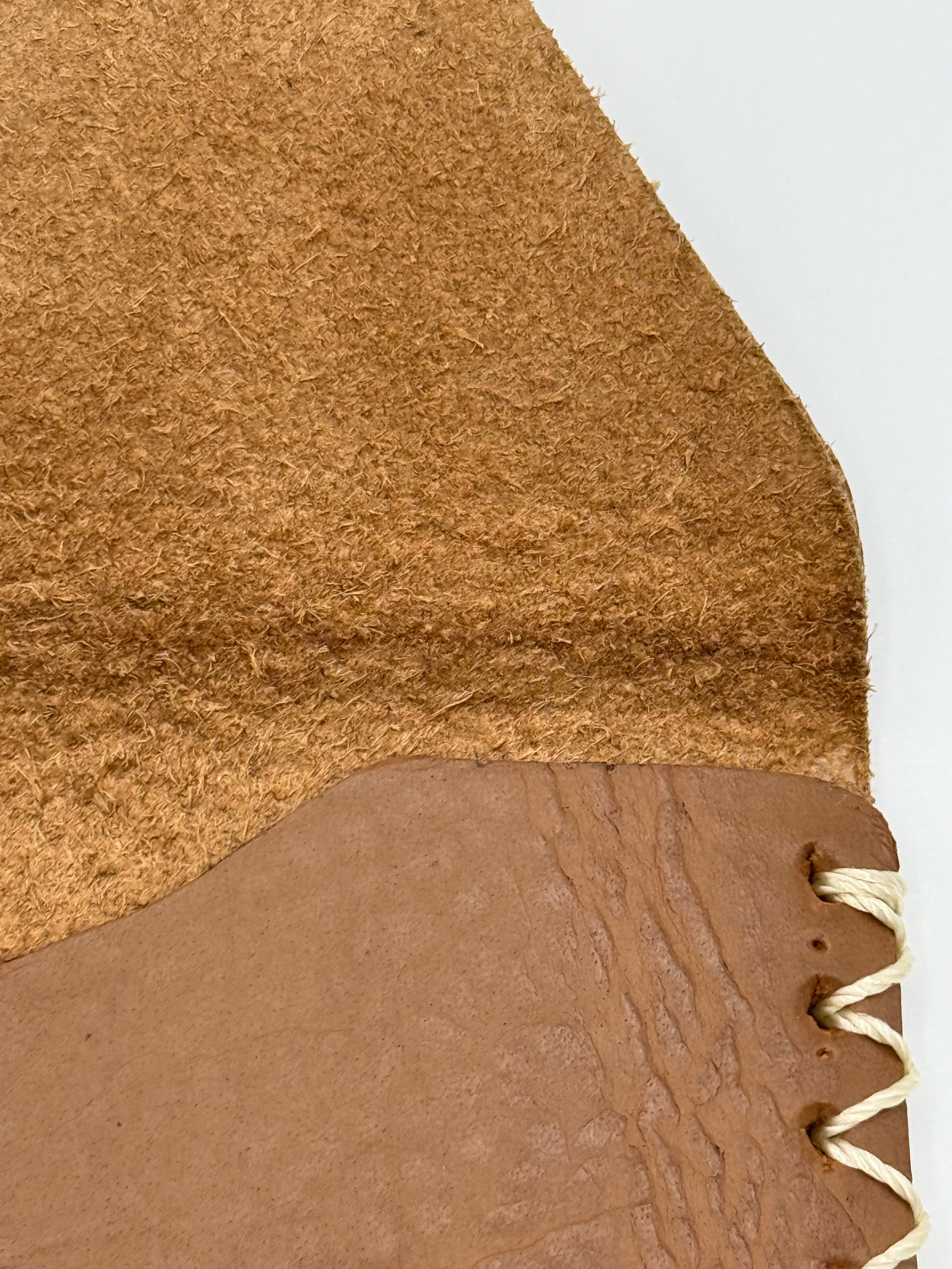 Stitch-bound mini Card holder (cow leather)