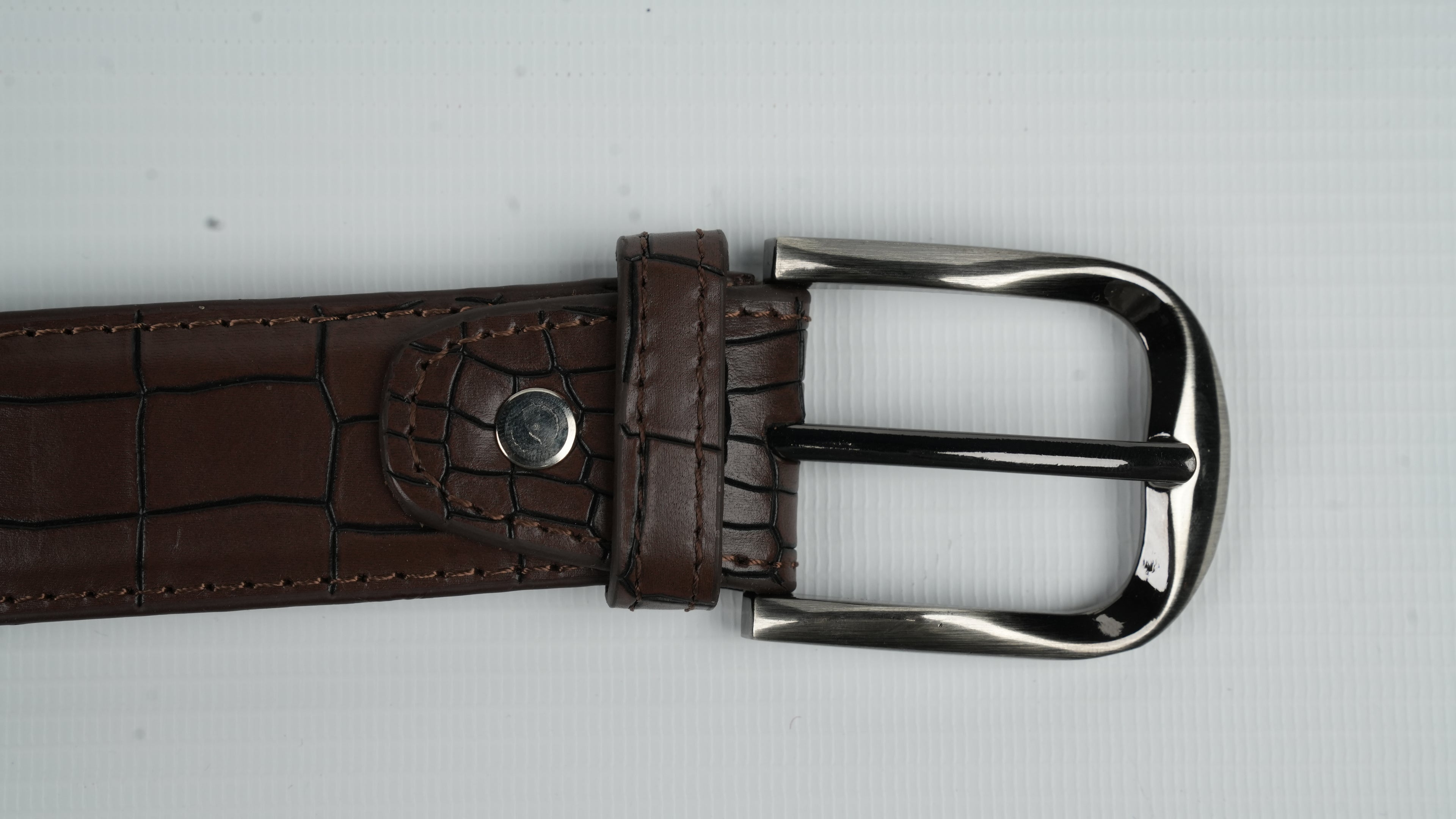 Caiman belt (cow leather) chocolate brown