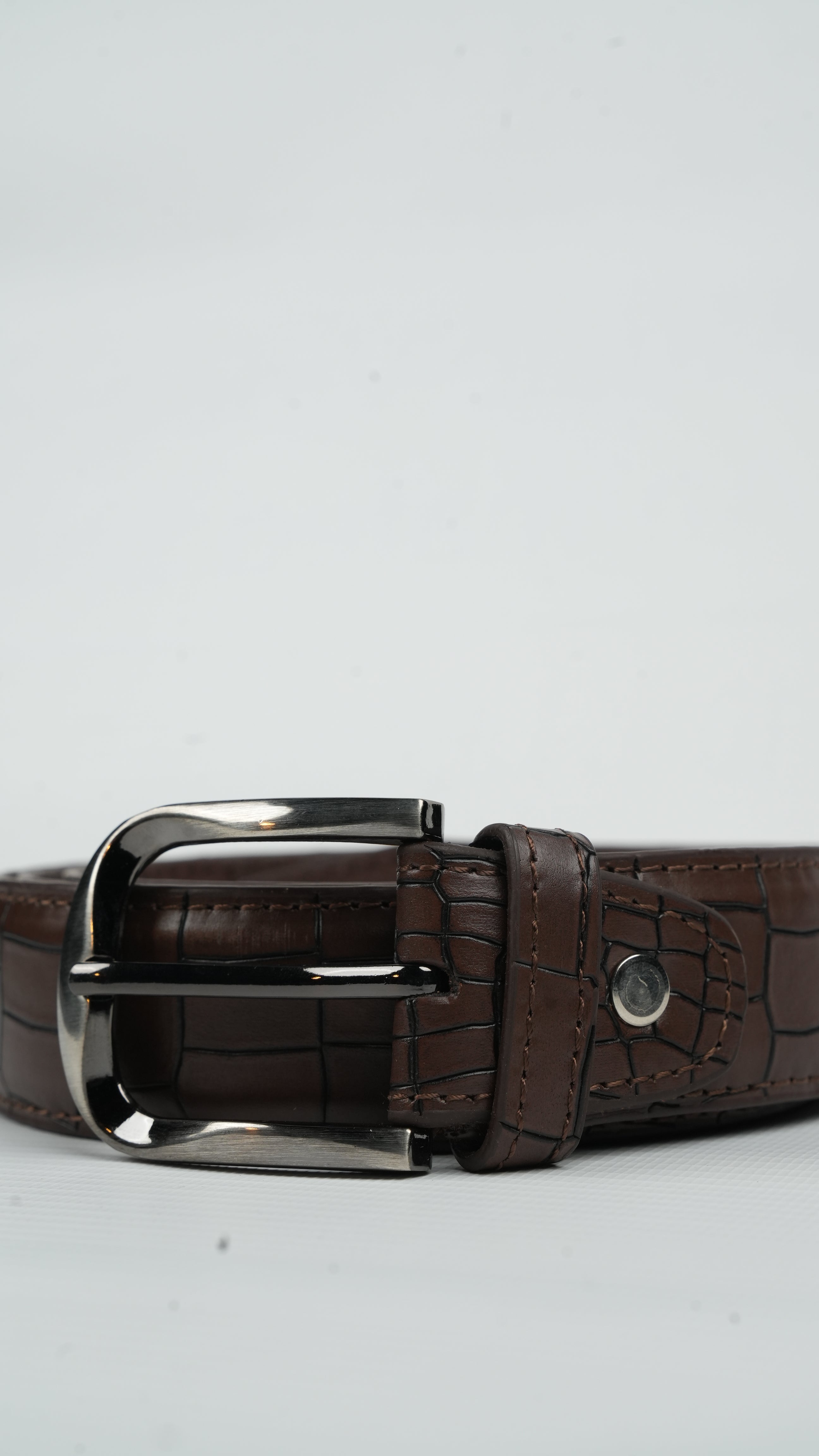 Caiman belt (cow leather) chocolate brown