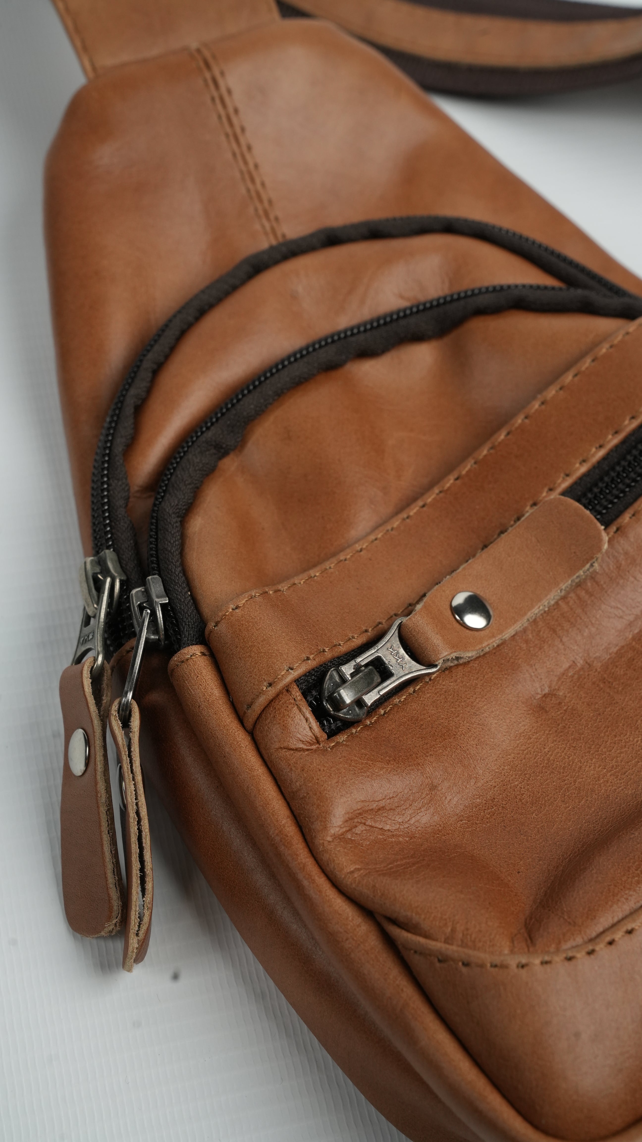 Waist bag (cow Leather)